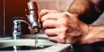 Emergency Plumbing Hacks Every Homeowner Must Know